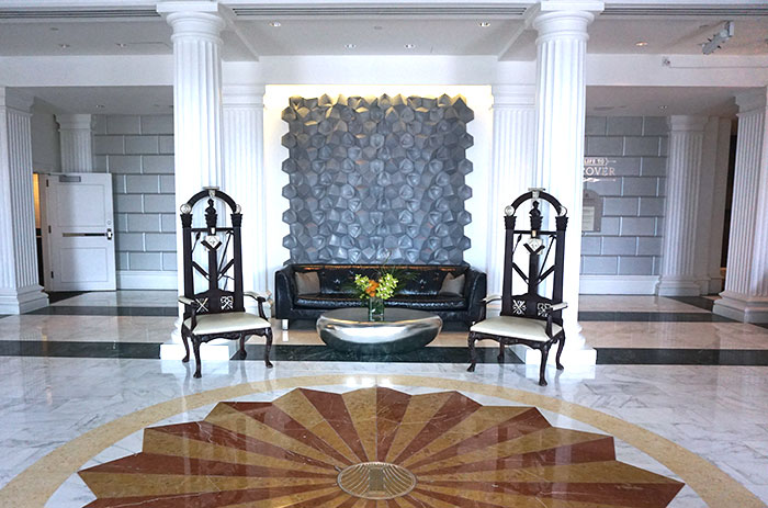 renaissance-hotel-providence-lobby